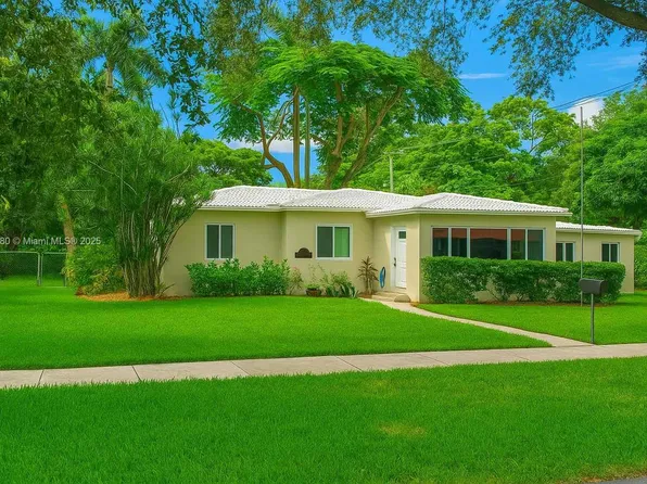 324 La Villa Dr, Miami Springs, FL 33166