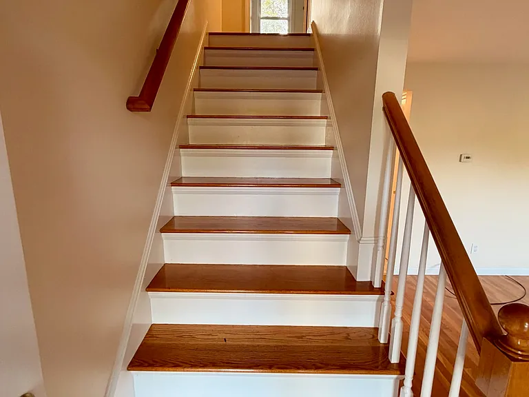 5 Crestwood Ln #R — Photo 16