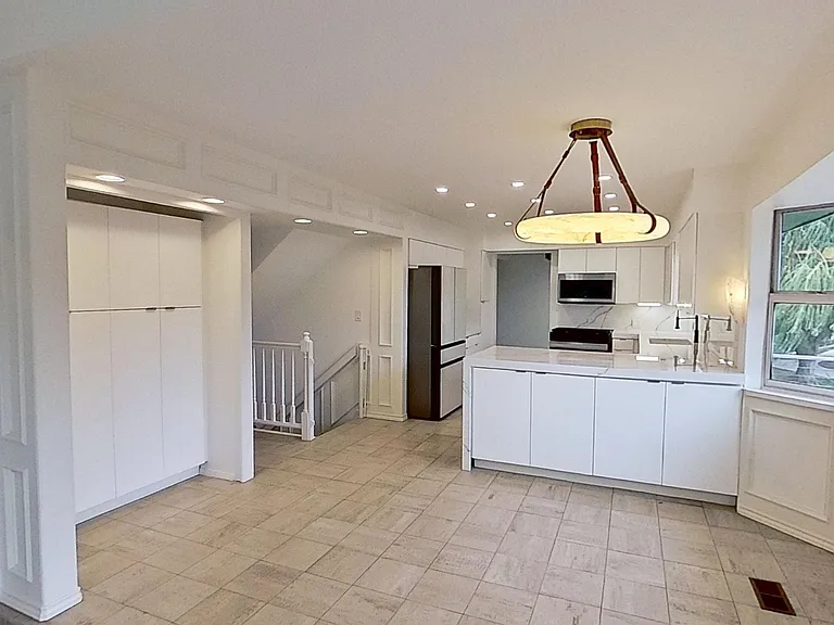Eat-in Kitchen and pantry