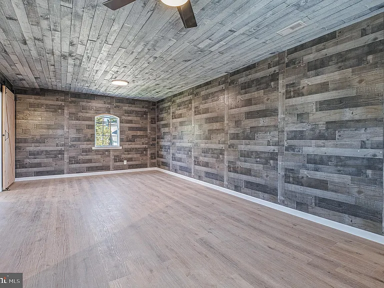 312 N Hammonds Ferry Rd — Photo 28