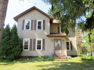 3925 Johnson Rd, Barberton, OH 44203