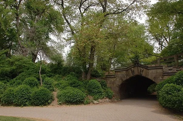 Rented by Metropolitan Realty | media 22