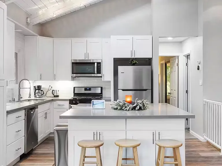 24649 Valle Dr — Photo 18