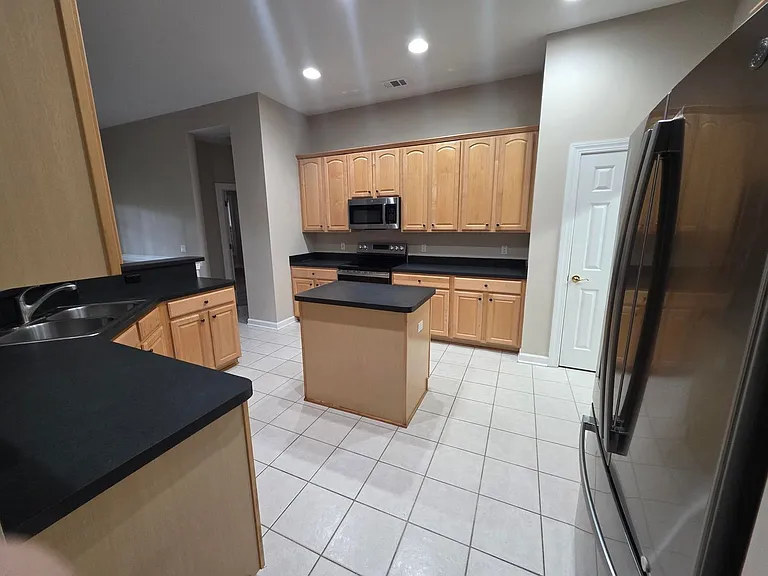 165 Oak Forest Rd — Photo 13