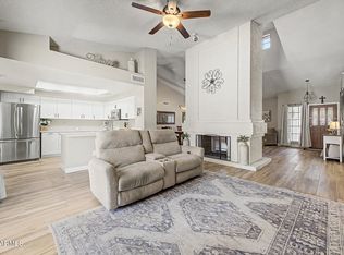 801 E Braeburn Dr, Phoenix, AZ 85022