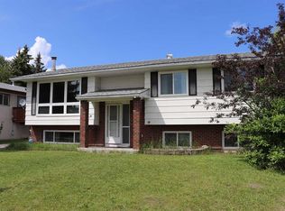 5518 S 13th Ave, Edson, AB T7E 1H7