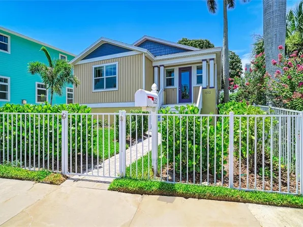 632 Virginia Dr, Bradenton, FL 34205