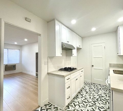 2nd image of 5514 Valley Blvd #7