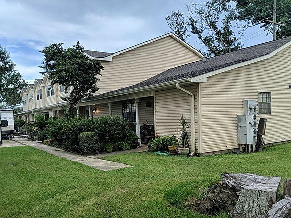 2nd image of 1600 Marseille Dr