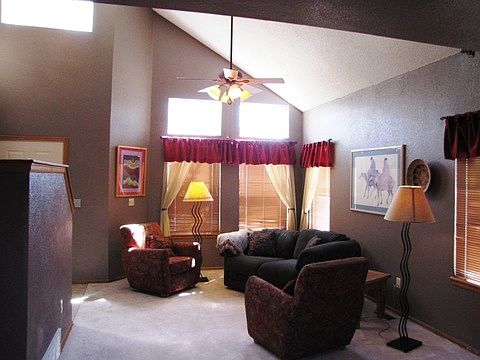 VAULTED LIVING ROOM!