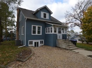 3916 E Lake Shore Dr, Wonder Lake, IL 60097