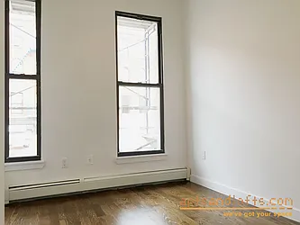 Rented by aptsandlofts.com