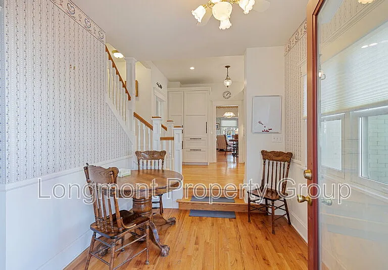 632 Bross St — Photo 18