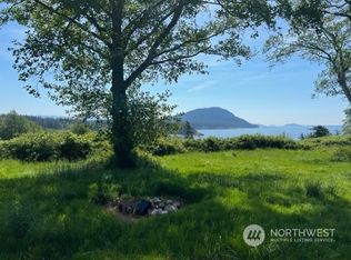 4227 Skallaham Dr, Lummi Island, WA 98262