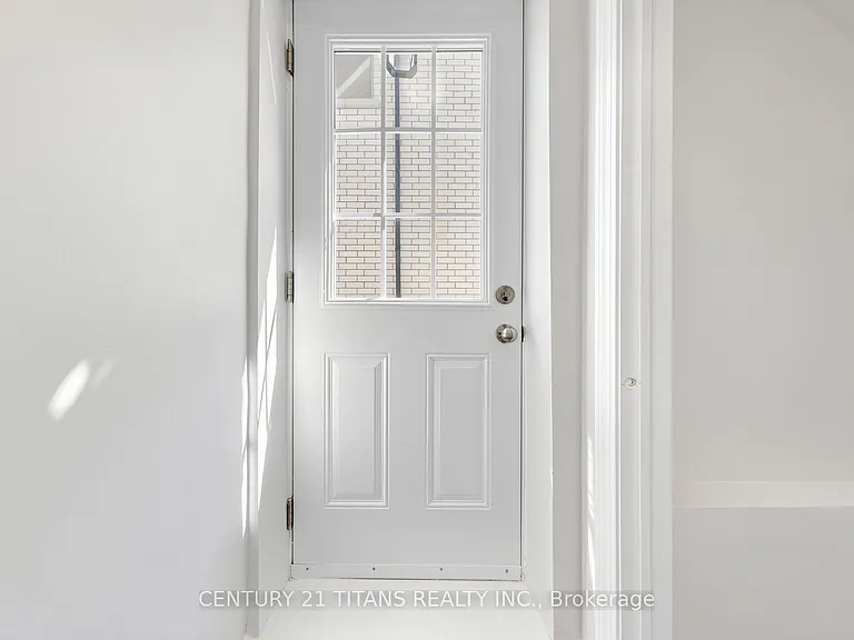 270 Forestwalk St #LOWER — Photo 37