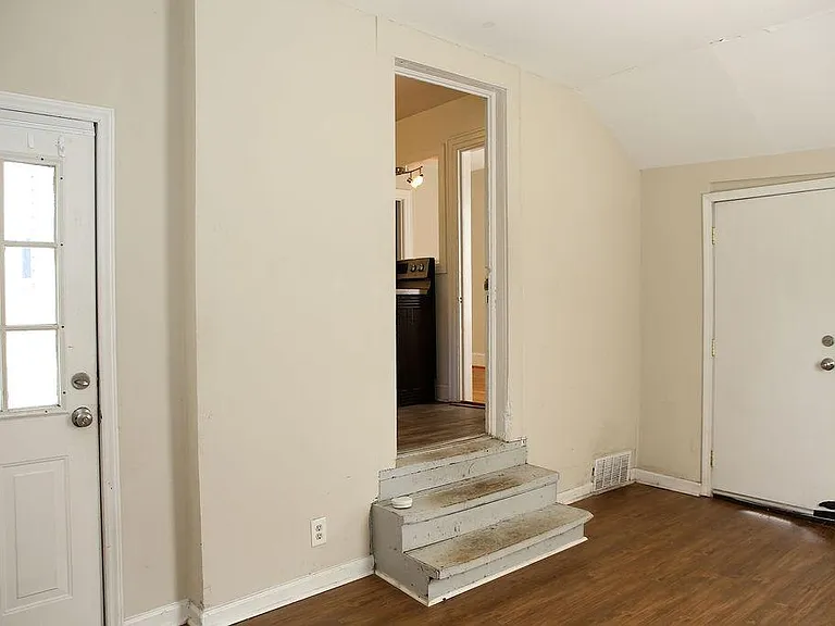 2214 Walker Ave — Photo 7