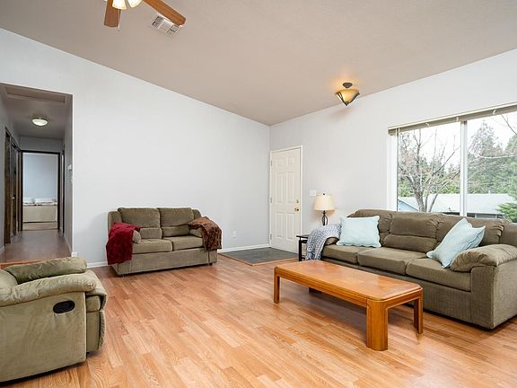 5th image of 2881 Alder Ct