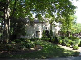 64 W Dunedin Rd, Columbus, OH 43214