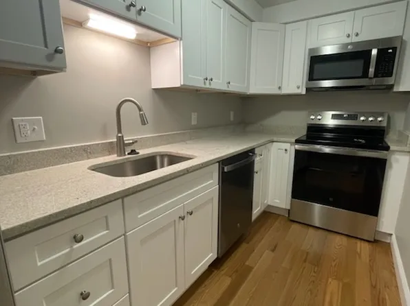 1371 Mendon Rd #25, Woonsocket, RI 02895
