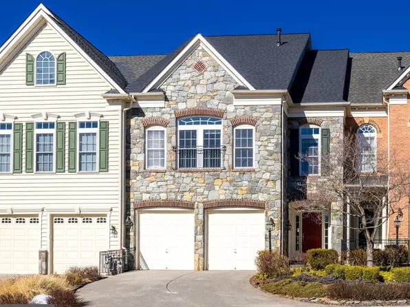 47632 Mid Surrey Sq, Sterling, VA 20165