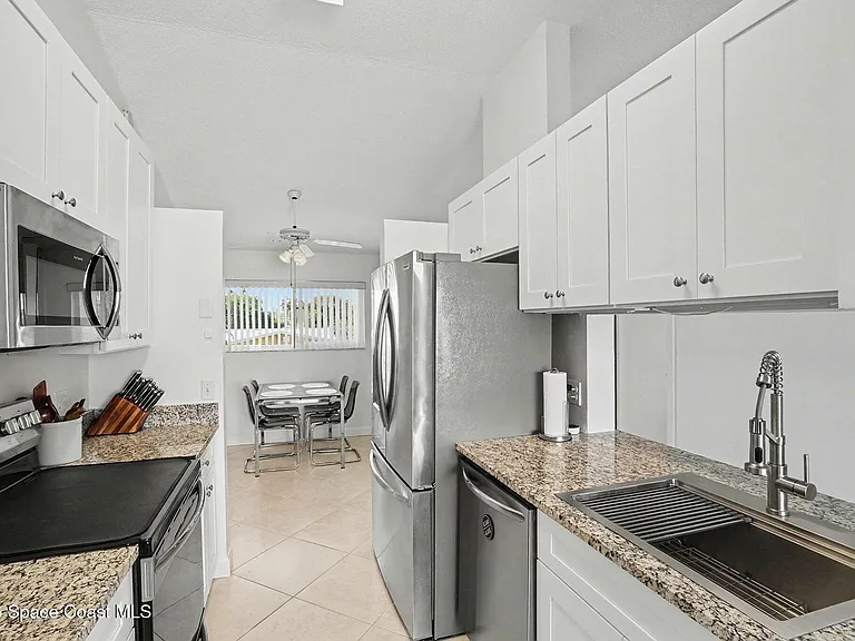 306 Beach Park Ln #V116 — Photo 9