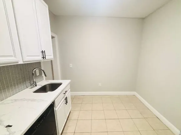 381 Baldwin Avenue image 3 of 13