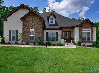 8000 Goose Ridge Dr, Owens Cross Roads, AL 35763