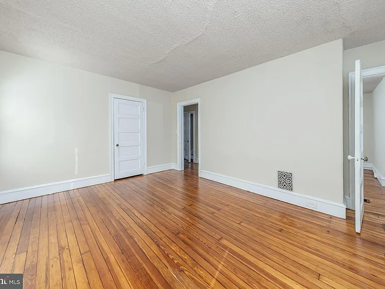 145 High St — Photo 8