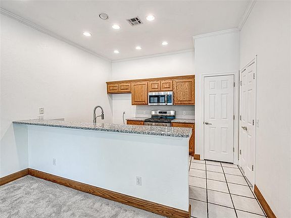 4th image of 6913 NW 133rd Ter