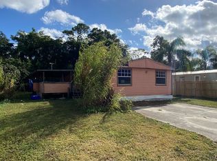 1062 Handy Oak Cir, West Palm Beach, FL 33411