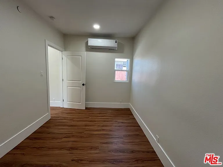 8640 Baring Cross St — Photo 18