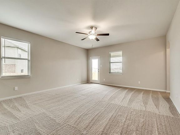 4th image of 6233 Stone Lake Dr