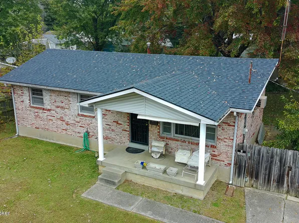 10811 Golden Dr, Louisville, KY 40272