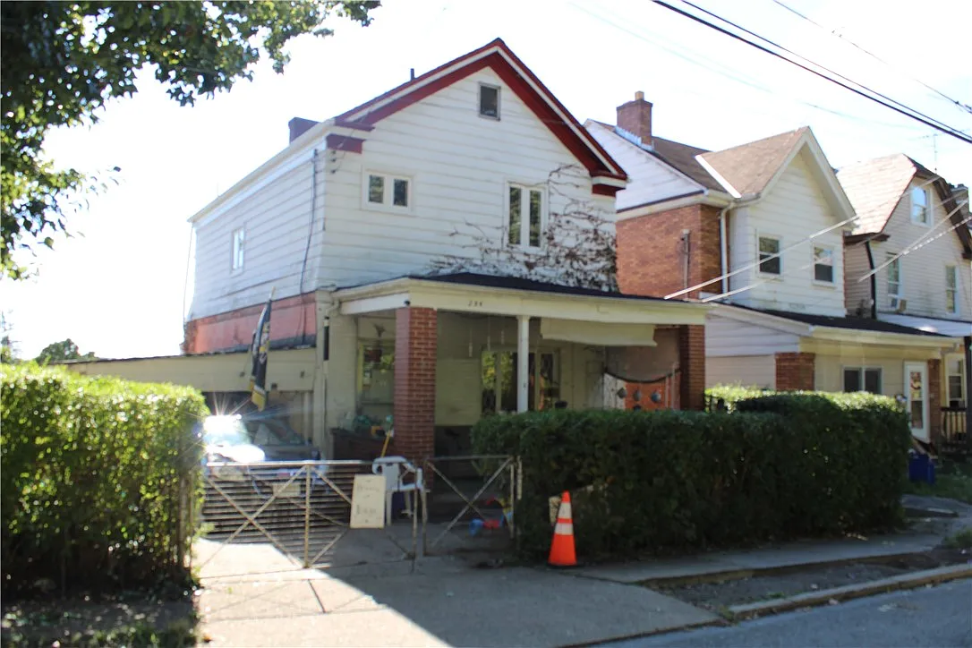 224 Wilbur St photo 1