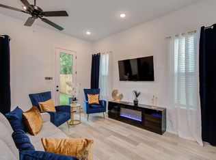 1616 Benson St, Houston, TX 77020