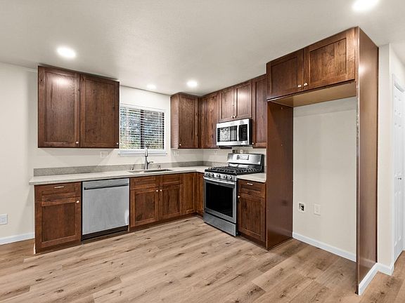3rd image of 2047 Guerneville Road