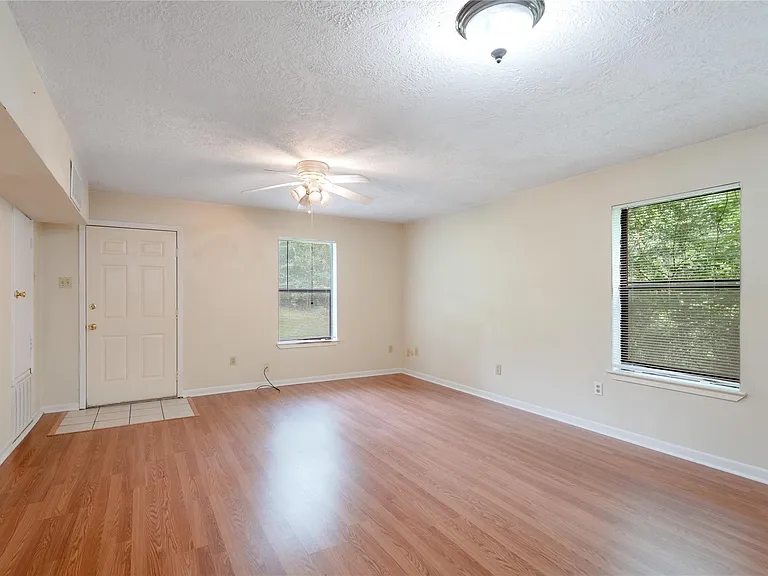 138 Summer Pl #C — Photo 5