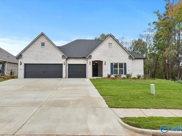 102 Tara Dr, Huntsville, AL 35811