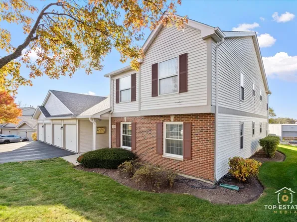 310 Buckingham Cir APT B, Elgin, IL 60120
