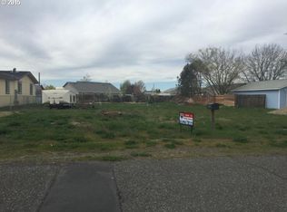 902 Chenowith Ave, Umatilla, OR 97882