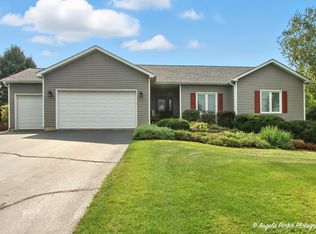 3805 Schuette Dr, Wonder Lake, IL