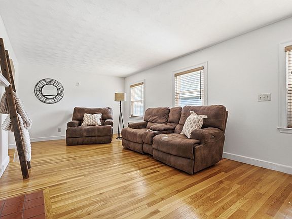 4th image of 222 Cambridge Rd