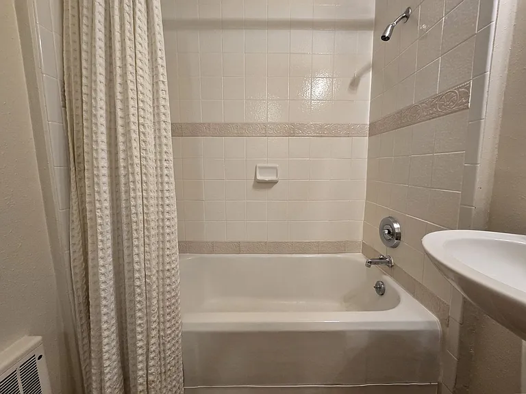 4557 Trinity Dr — Photo 31