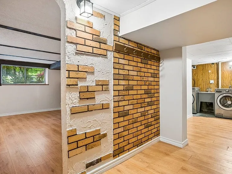 5405 Trafalgar St — Photo 20