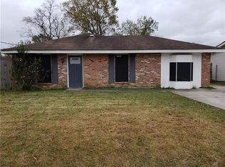 1015 Gassen St, Luling, LA 70070
