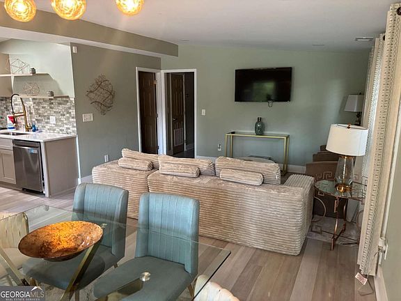 5th image of 2047 Boulderview Dr