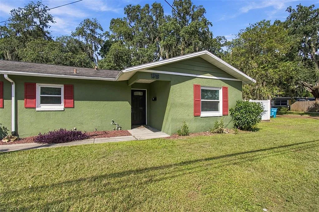 2 bed, 1.0 bath, 783 sqft, $1,850 — Photo 2