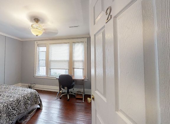 5th image of 1322 Madison St #1