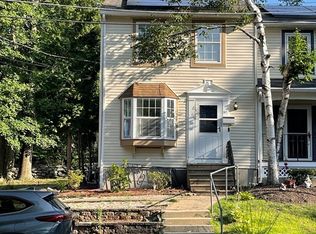 57 1st St, Worcester, MA 01602