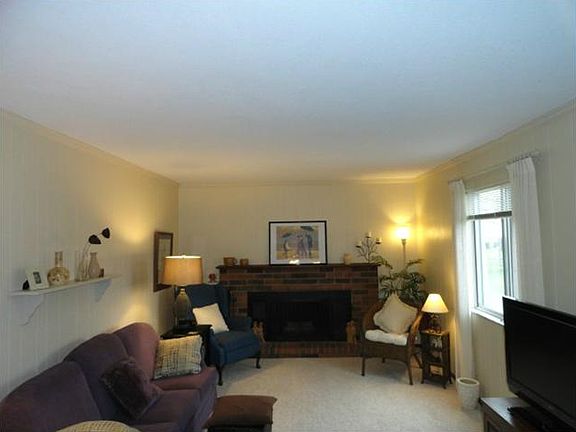 5th image of 107 Ashwood Ct